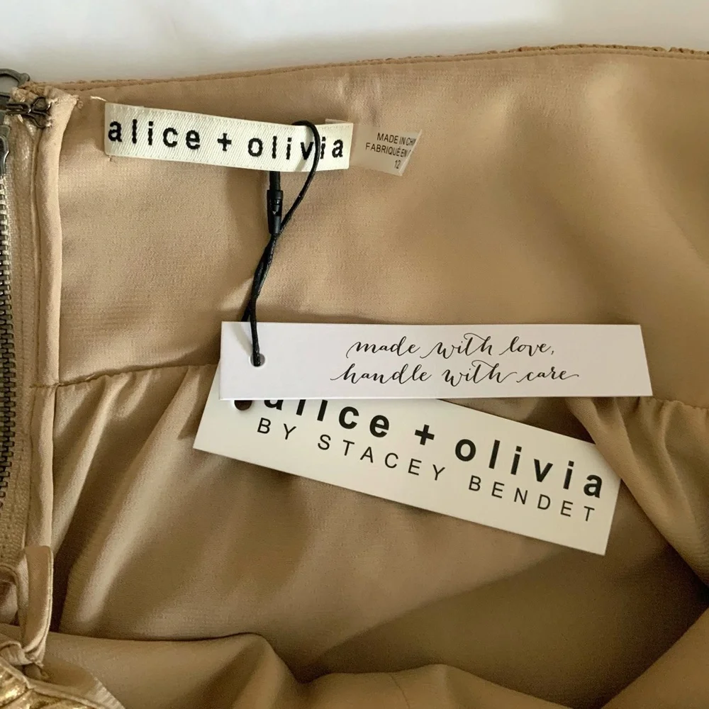 Alice + Olivia Tresa Pleated Gold Maxi Dress Size 12 New with Tags - Picture 7 of 10